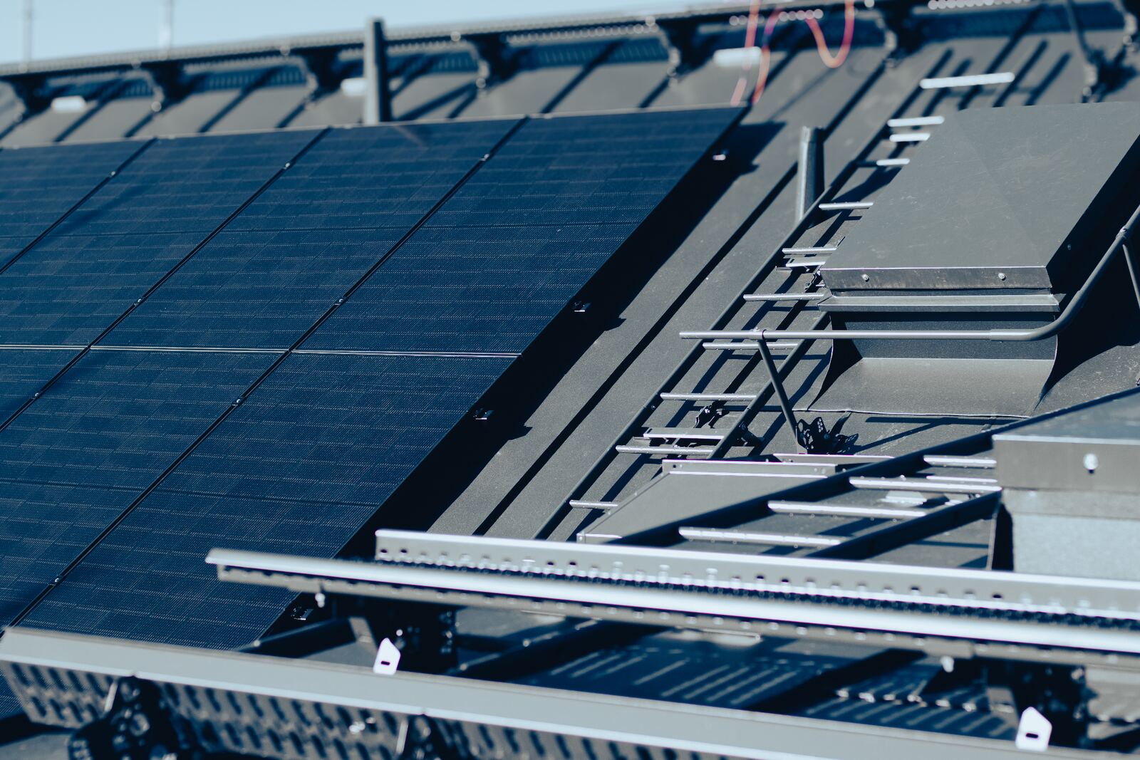 Solceller på tak närbild